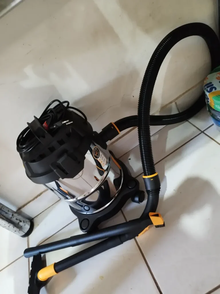 Aspirador de Pó e Água WAP GTW Inox 12 1400W